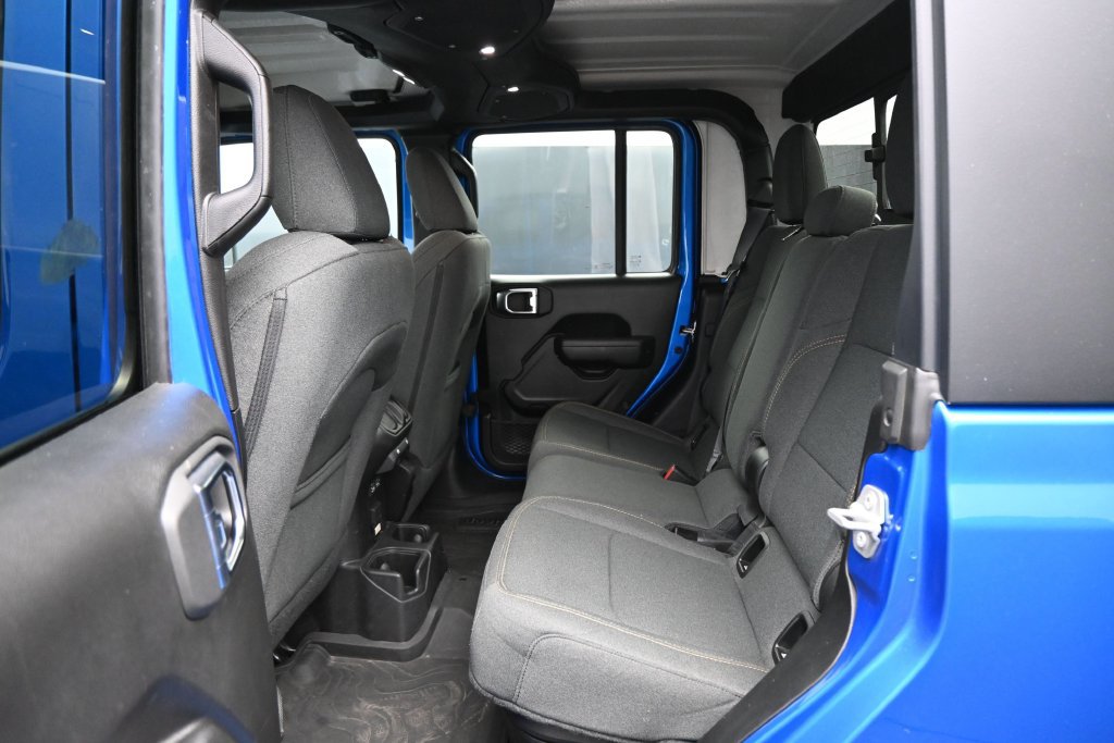 Used 2025 Jeep Gladiator Sport AWD/4WD image 25