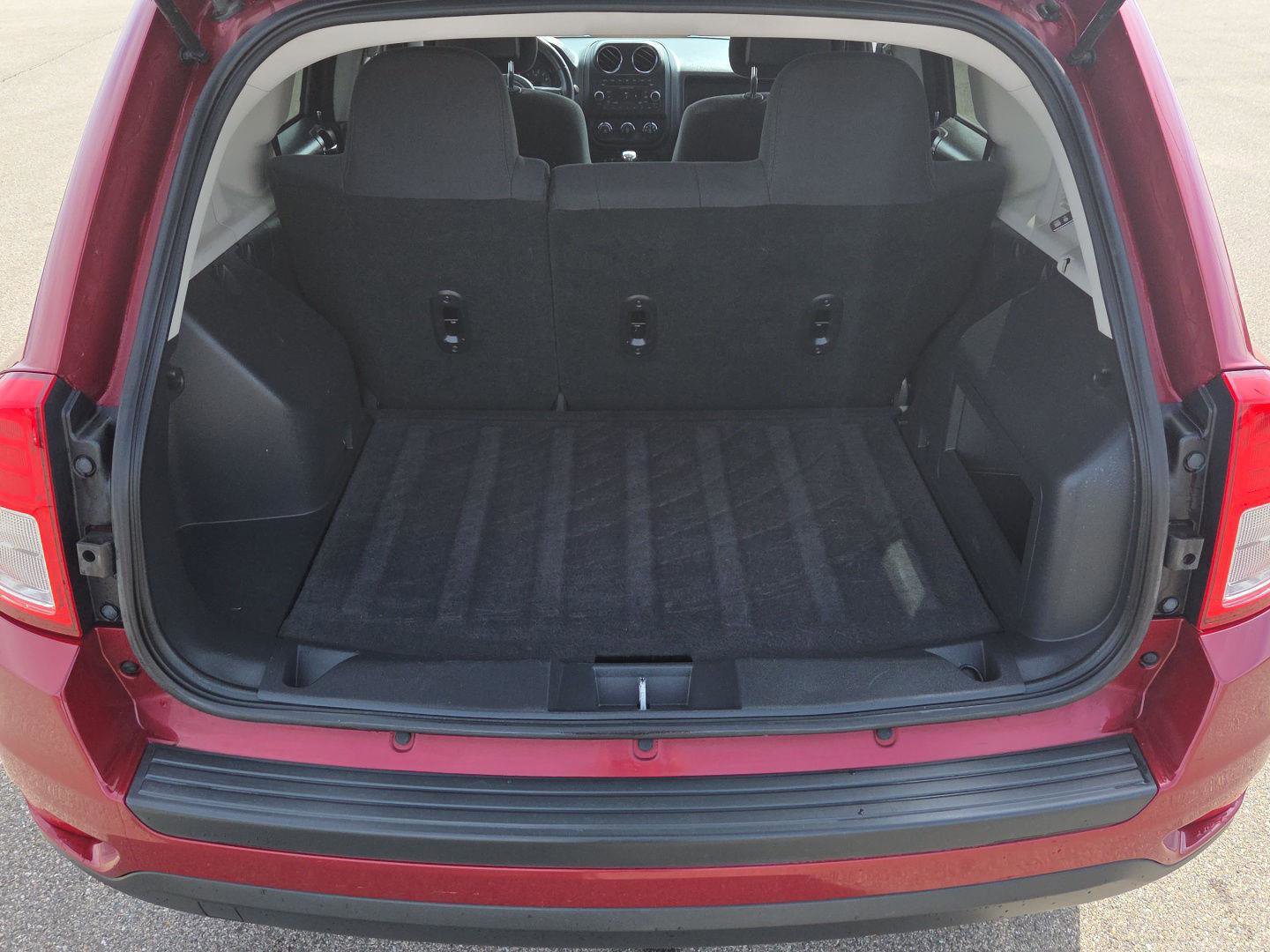 Used 2012 Jeep Compass Latitude image 6