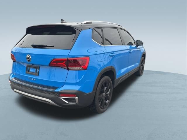 Used 2023 Volkswagen Taos SE w/ Panoramic Sunroof Package image 7