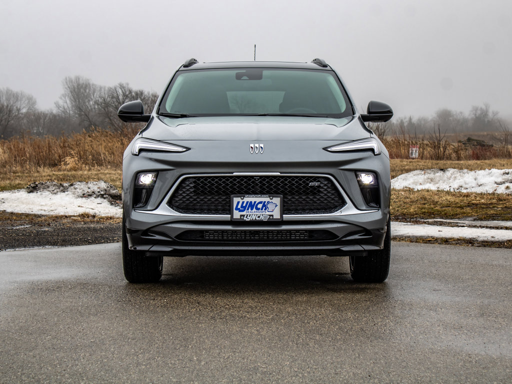 Used 2026 Buick Encore GX Sport Touring w/ Advanced Technology Package image 5