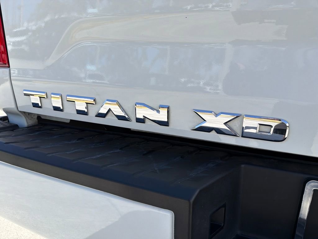 Used 2024 Nissan Titan SV w/ SV Convenience Package image 10