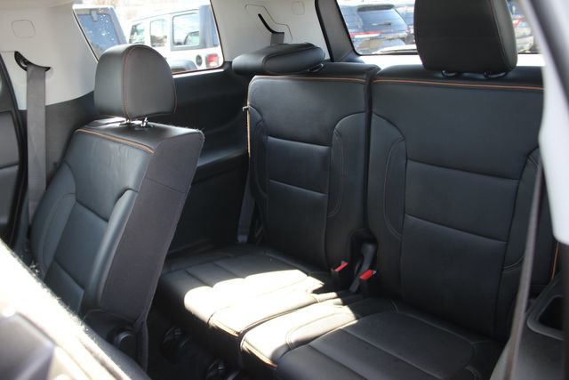 Used 2021 GMC Acadia AT4 image 26