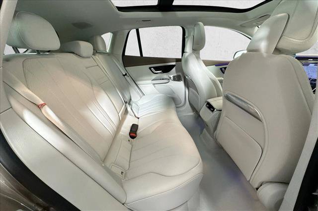 New 2026 Mercedes-Benz EQE 320 4MATIC SUV image 25