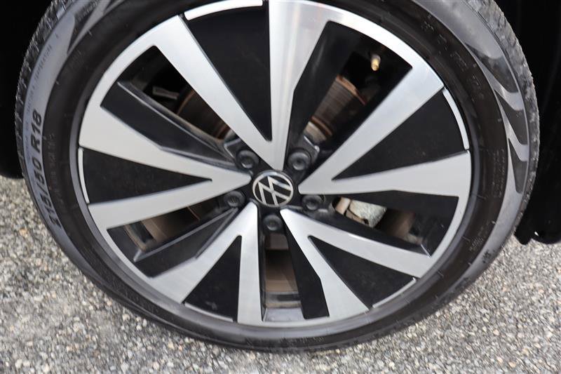 Used 2024 Volkswagen Taos SE image 29