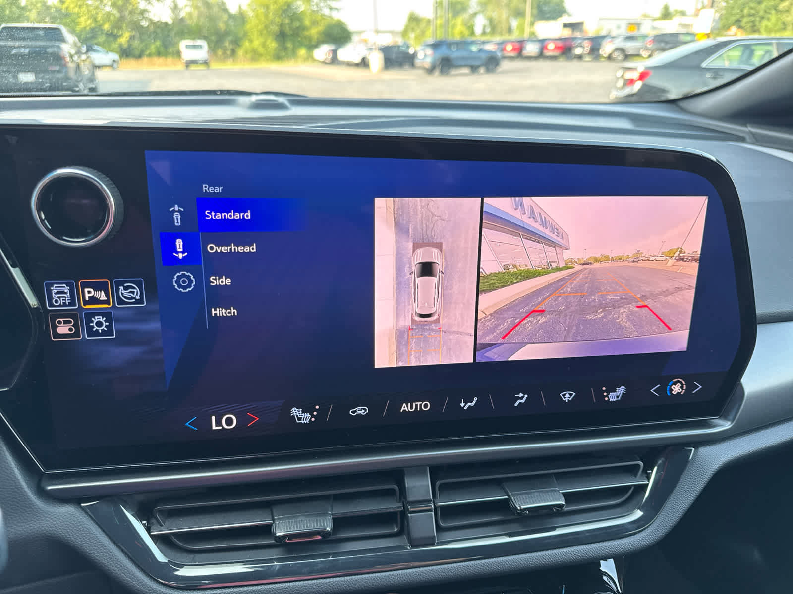 Used 2024 Chevrolet Equinox EV RS image 32