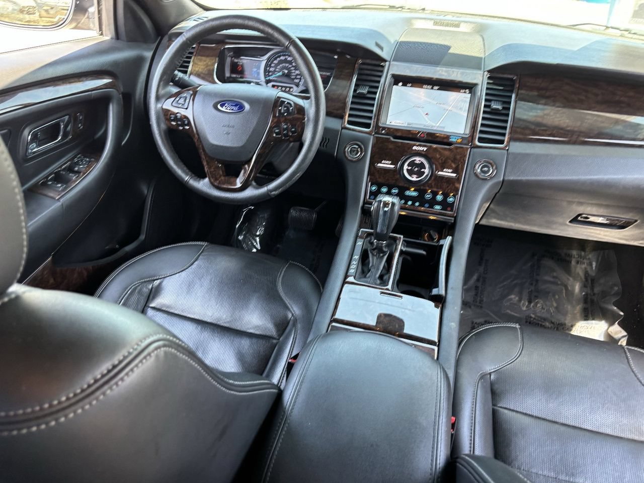 Used 2019 Ford Taurus Limited FWD image 12