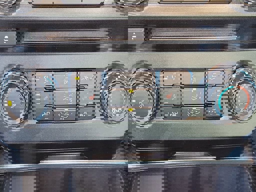 Used 2017 Ford F150 XLT w/ Equipment Group 302A Luxury image 30