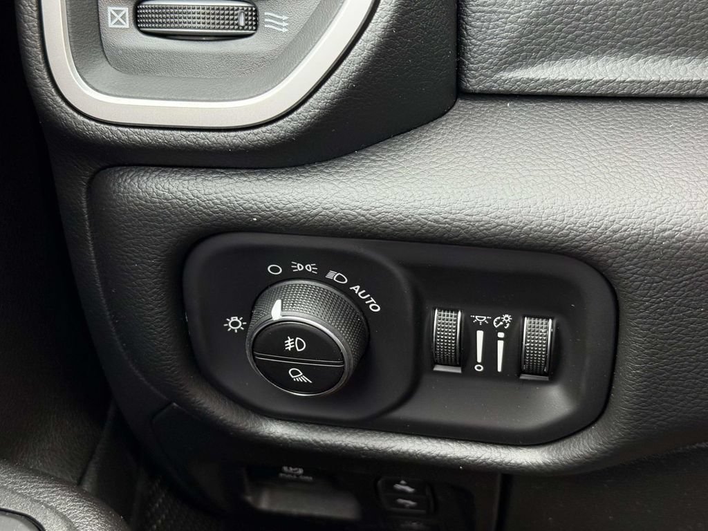 New 2026 RAM 1500 Big Horn AWD/4WD image 26