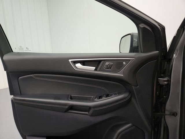 Used 2023 Ford Edge Titanium AWD/4WD image 29