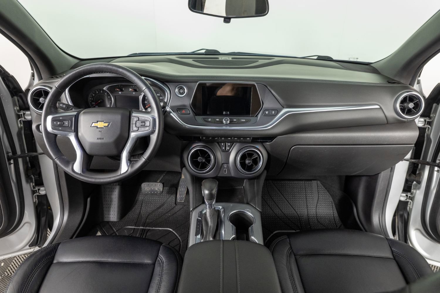 Used 2019 Chevrolet Blazer LT image 32