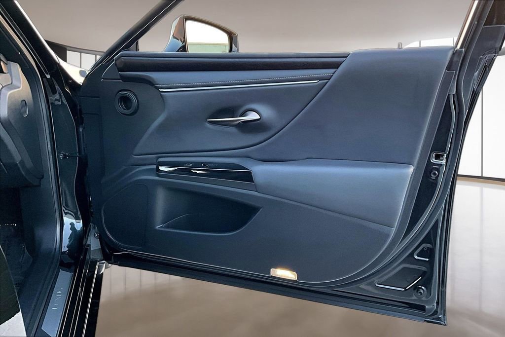 Used 2024 Lexus ES 300h w/ Premium Package FWD image 26