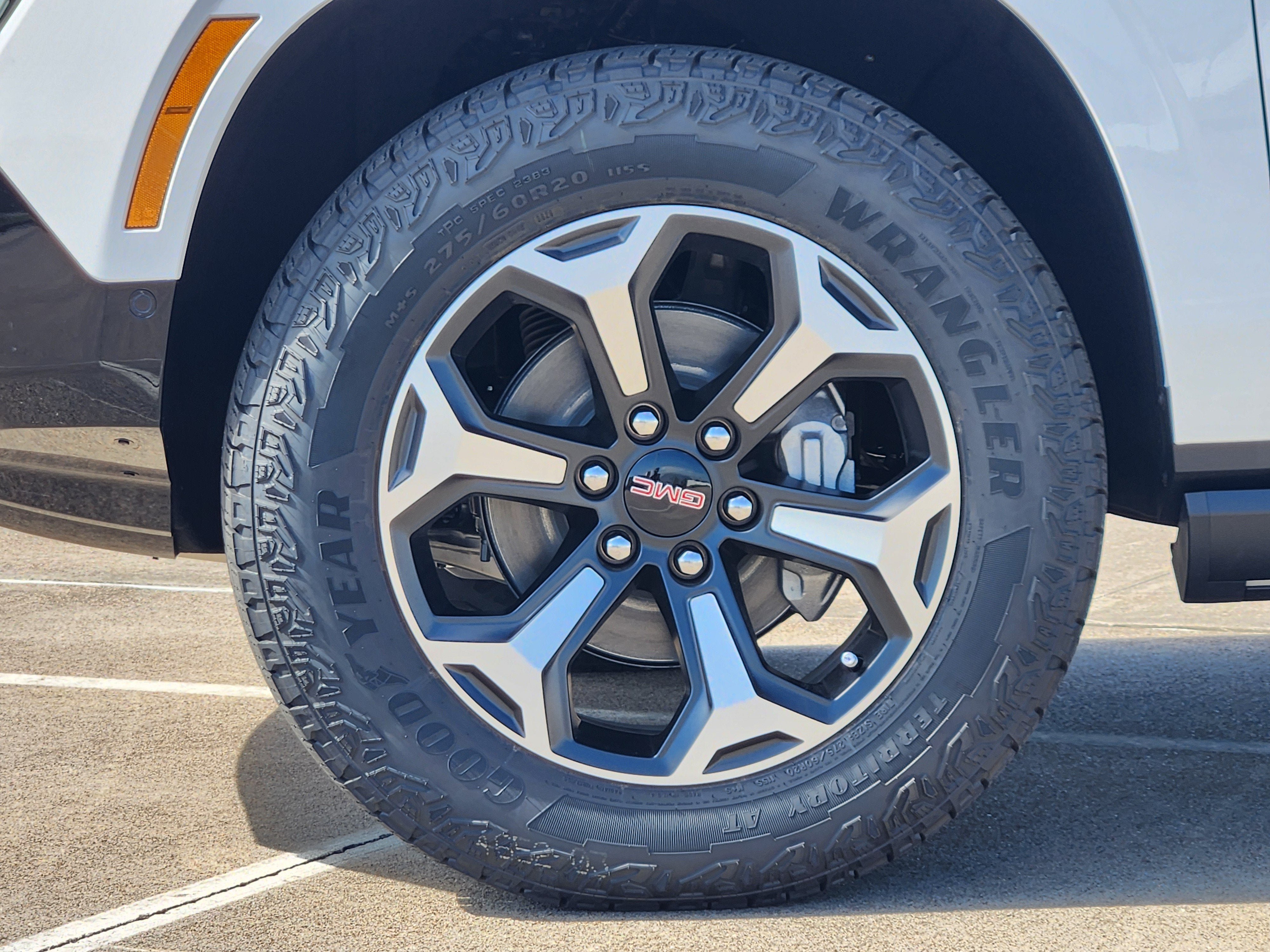New 2027 GMC Yukon AT4 Ultimate AWD/4WD image 7