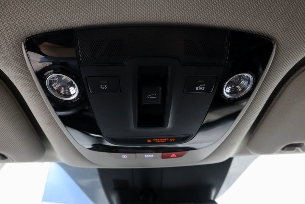 Used 2023 Kia Sorento S w/ Panoramic Sunroof Package image 26
