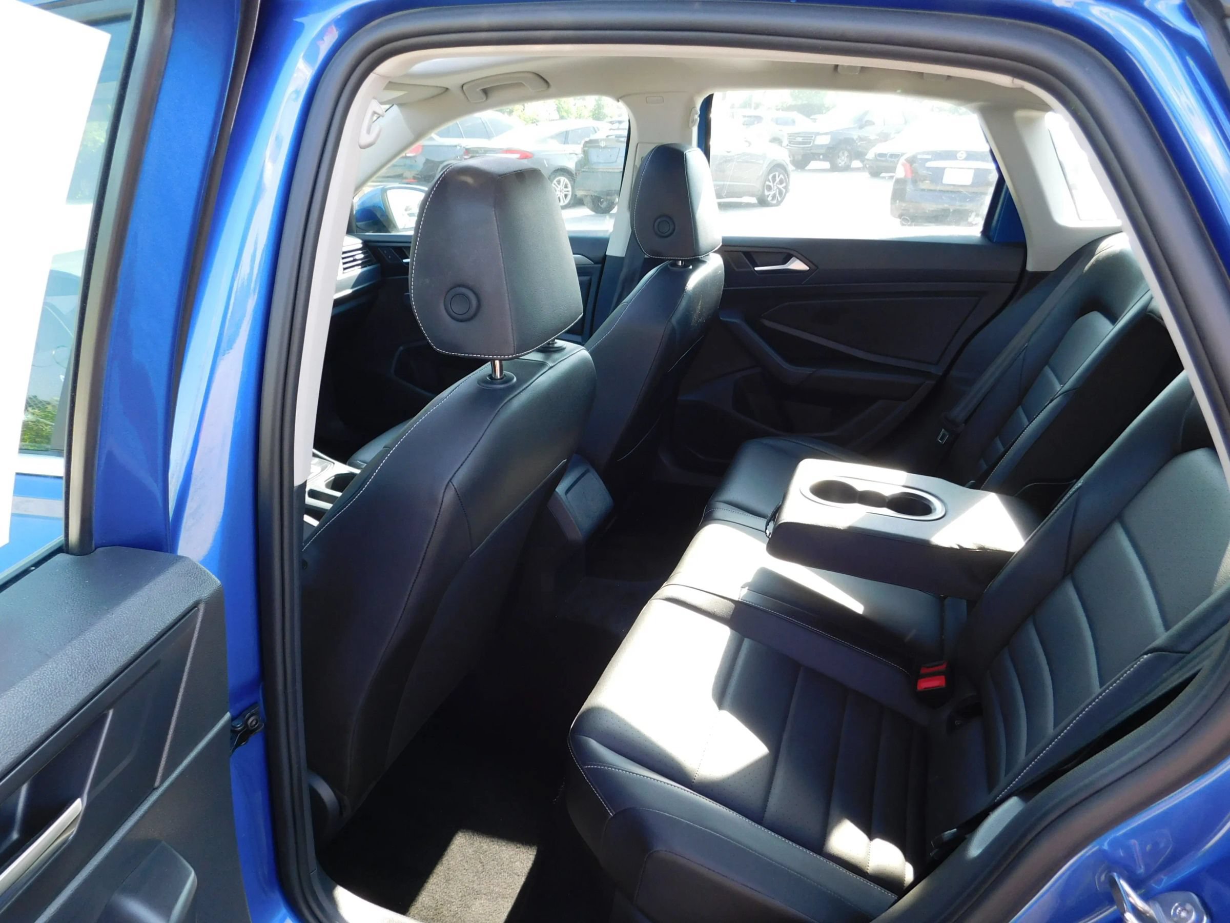 Used 2024 Volkswagen Jetta SE FWD image 12