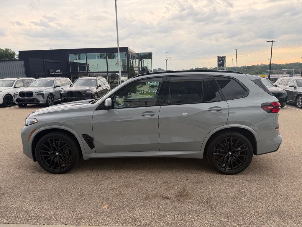 Used 2026 BMW X5 xDrive40i w/ M Sport Package AWD/4WD image 6