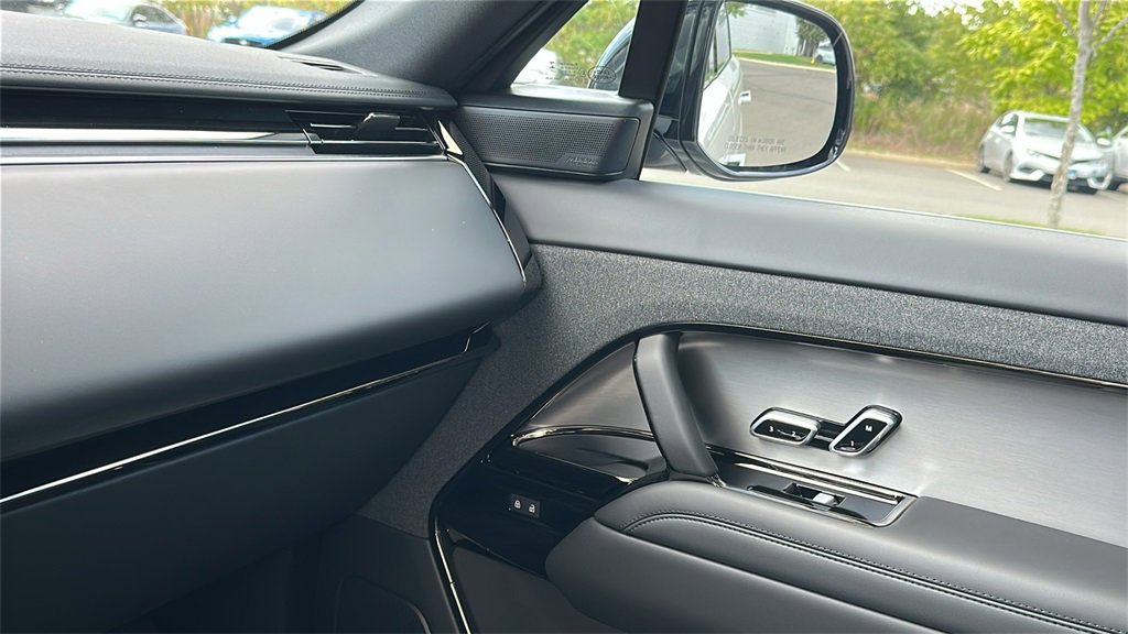 New 2025 Land Rover Range Rover Sport SE image 22