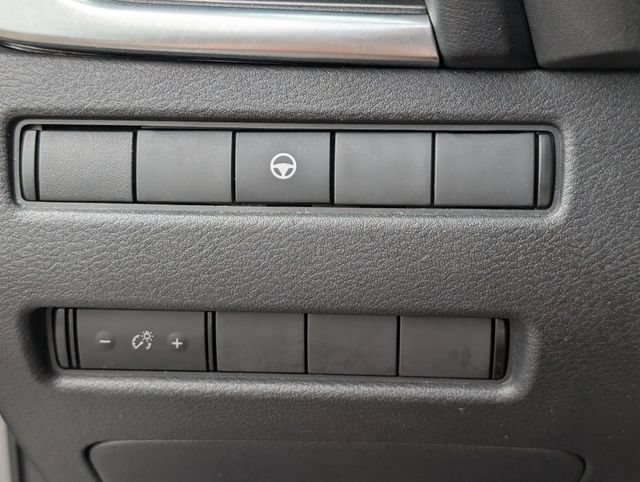 Used 2023 Nissan Rogue SV FWD image 17