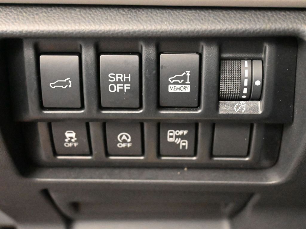 Used 2024 Subaru Forester Limited image 37