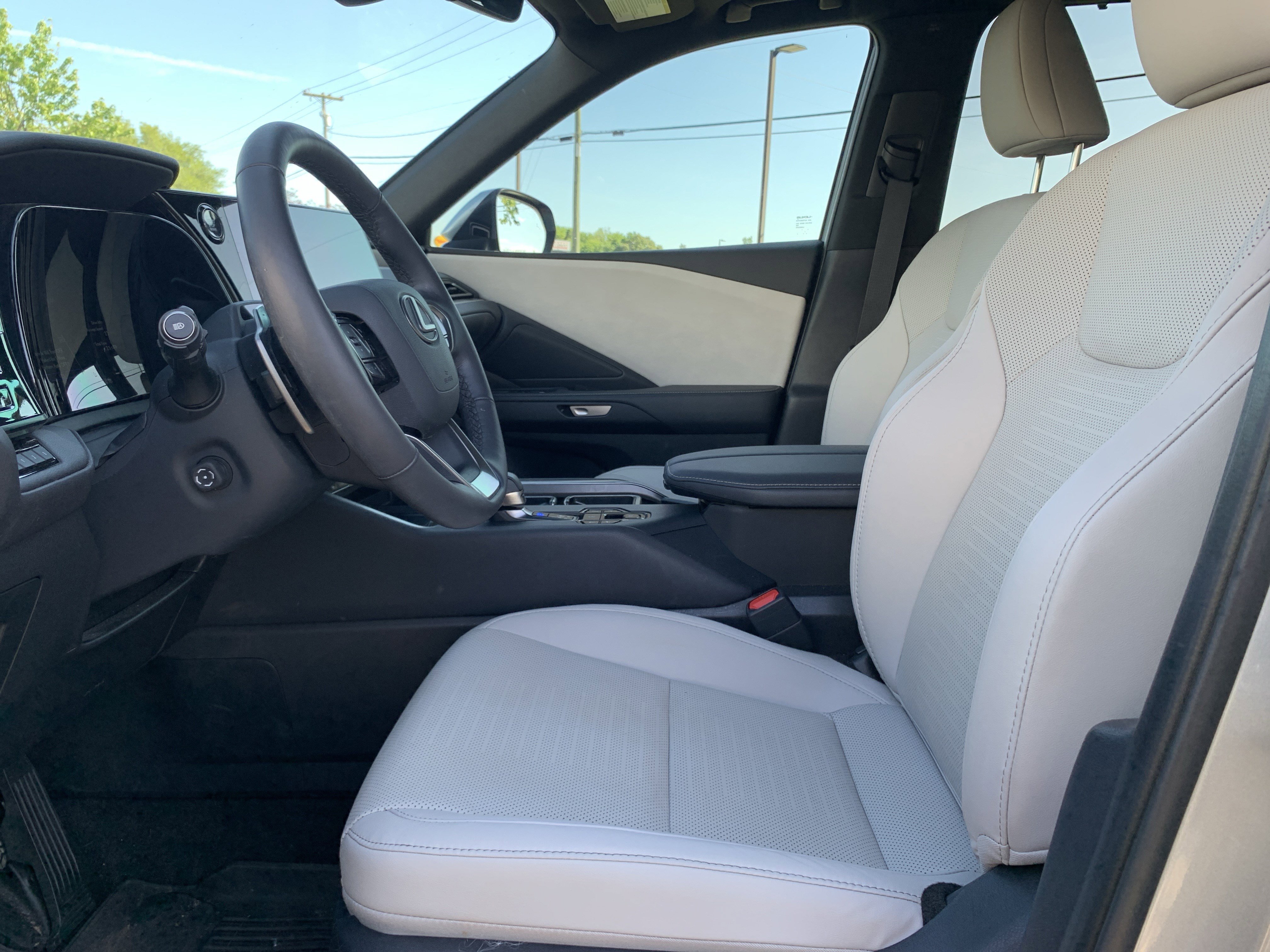 Used 2025 Lexus TX 350 AWD w/ Technology Package image 16