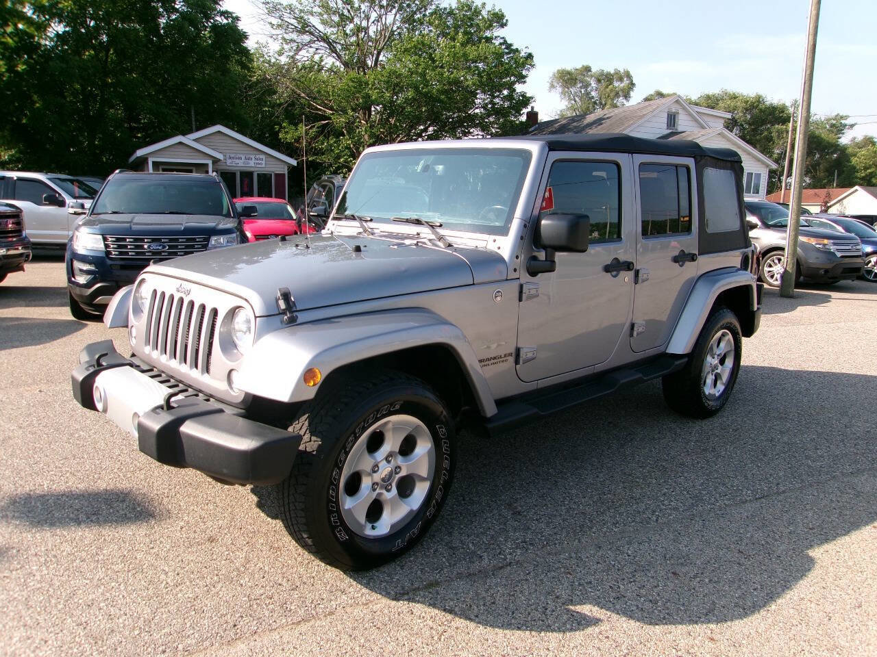 Used 2015 Jeep Wrangler Unlimited Sahara w/ Connectivity Group image 1