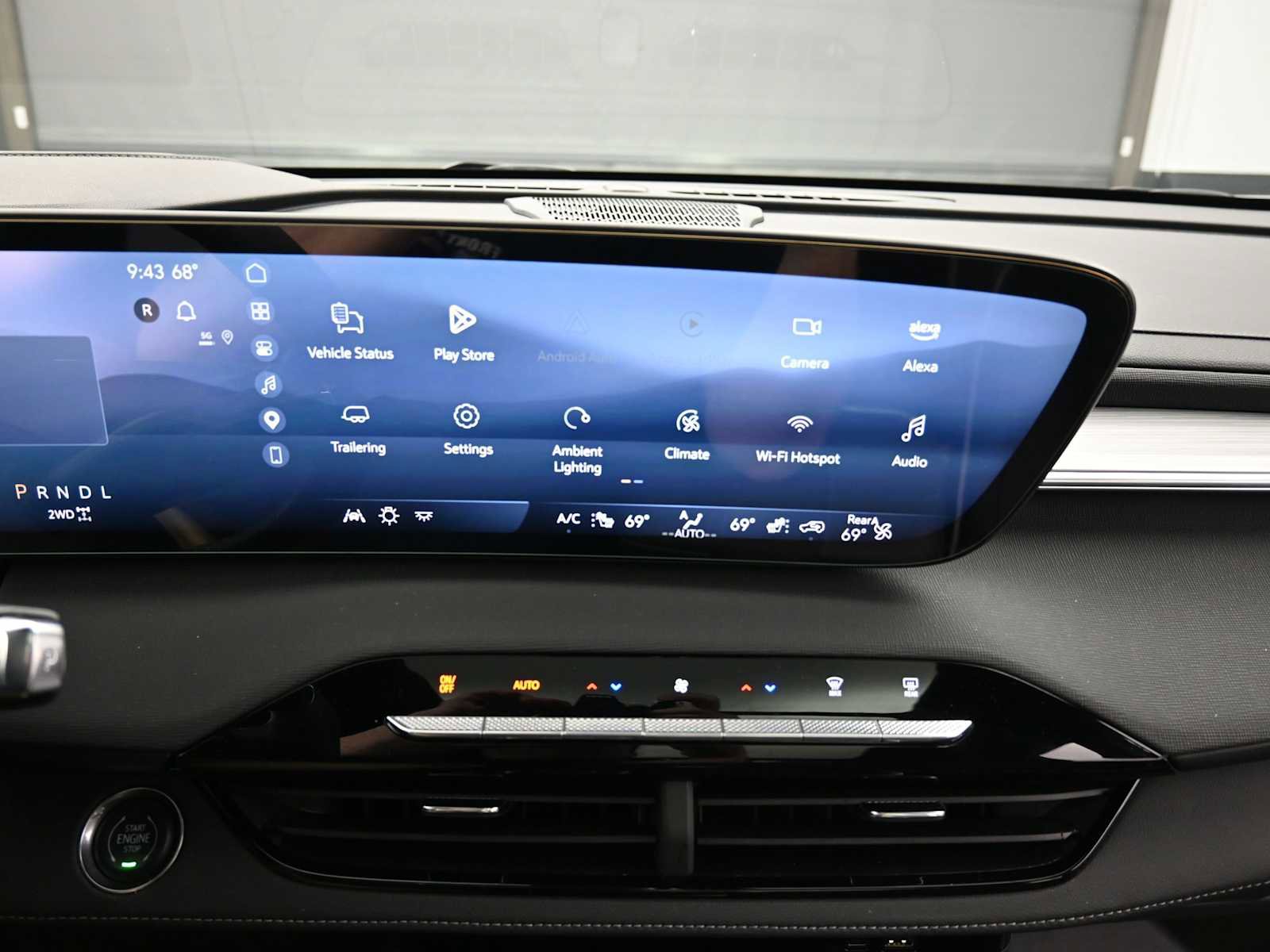 Used 2025 Buick Enclave Preferred w/ Power Package image 14