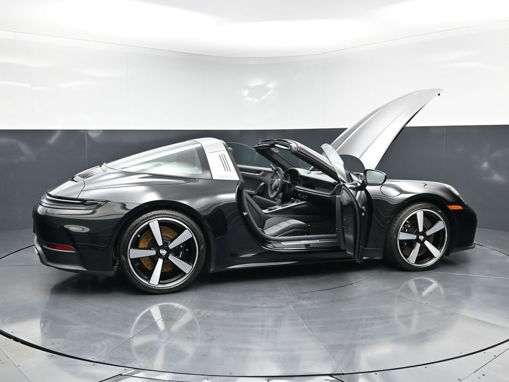 Certified 2026 Porsche 911 Targa 4S AWD/4WD image 36