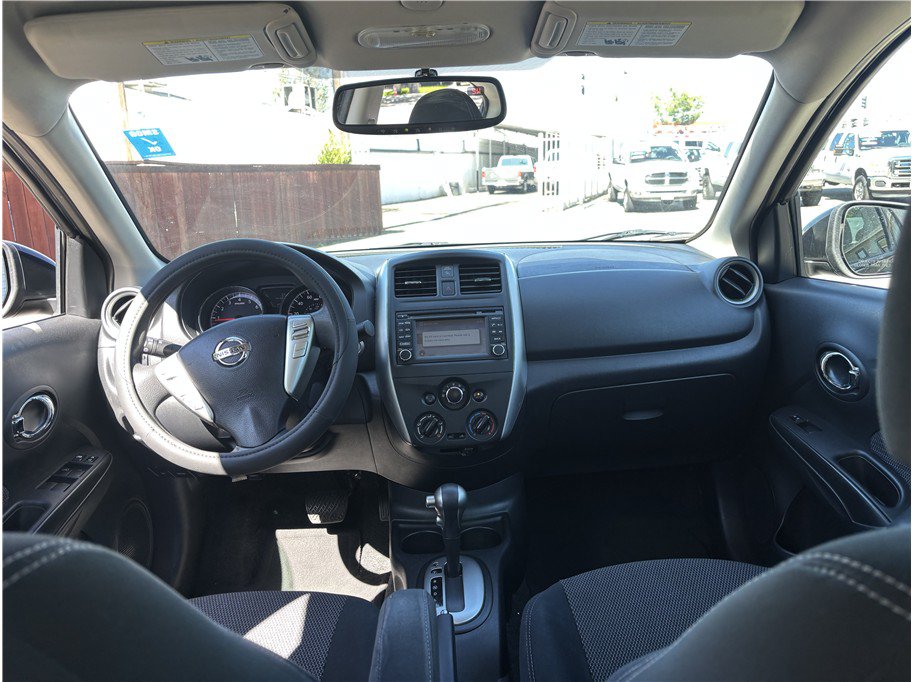 Used 2015 Nissan Versa w/ SL Tech Package FWD image 10