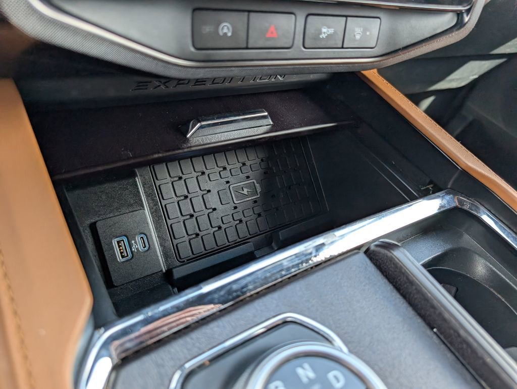 Used 2022 Ford Expedition Max Platinum image 24