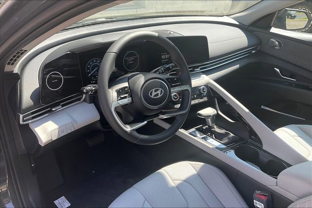 New 2025 Hyundai Elantra Limited image 6