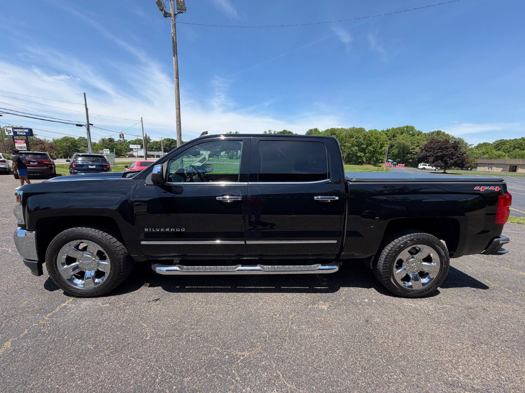 Used 2017 Chevrolet Silverado 1500 LTZ w/ Sport Package AWD/4WD image 5