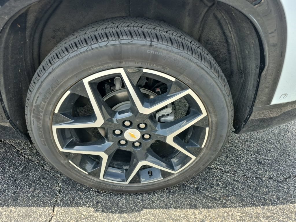 Used 2026 Chevrolet Traverse High Country w/ LPO, Floor Liner Package AWD/4WD image 9