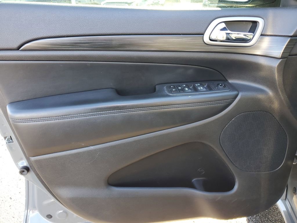 Used 2020 Jeep Grand Cherokee Altitude image 22