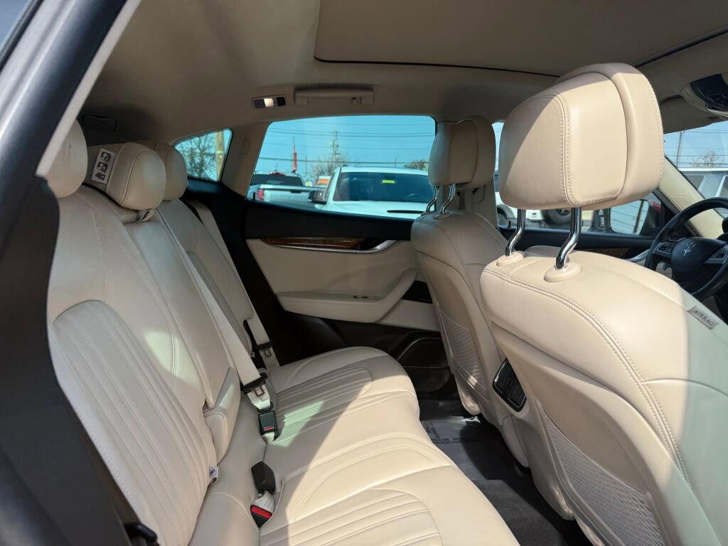 Used 2017 Maserati Levante S AWD/4WD image 26