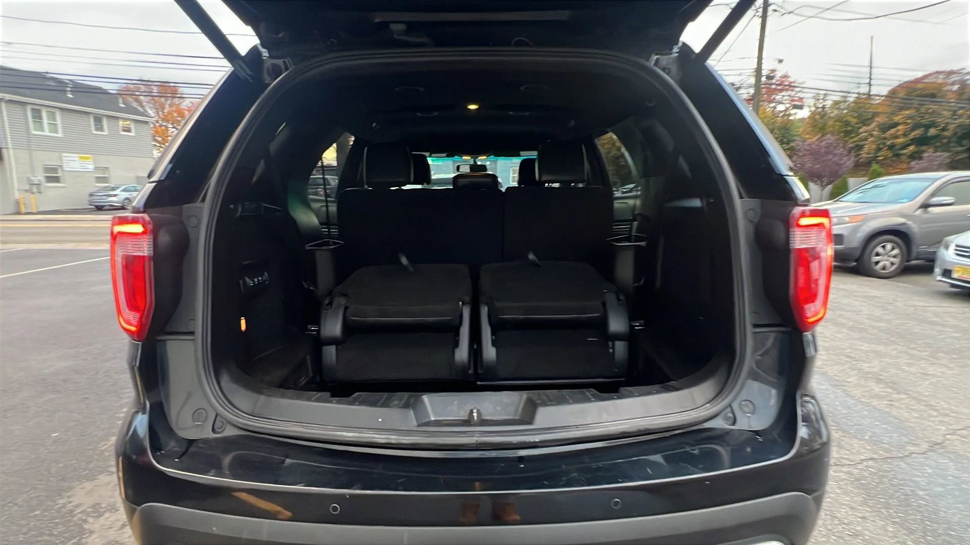 Used 2016 Ford Explorer Limited image 10