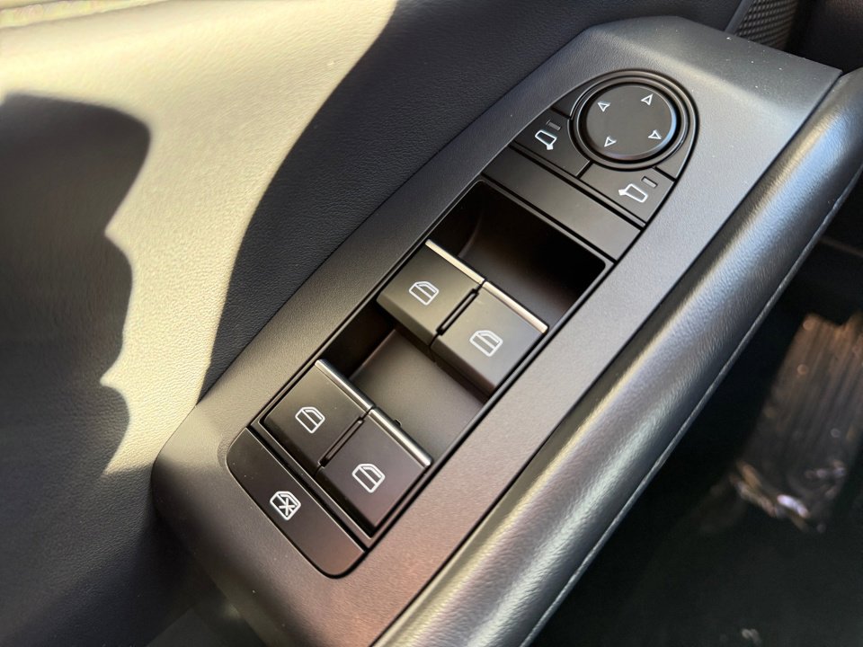 New 2026 MAZDA CX-30 AWD 2.5 S w/ Select Sport Pkg image 17