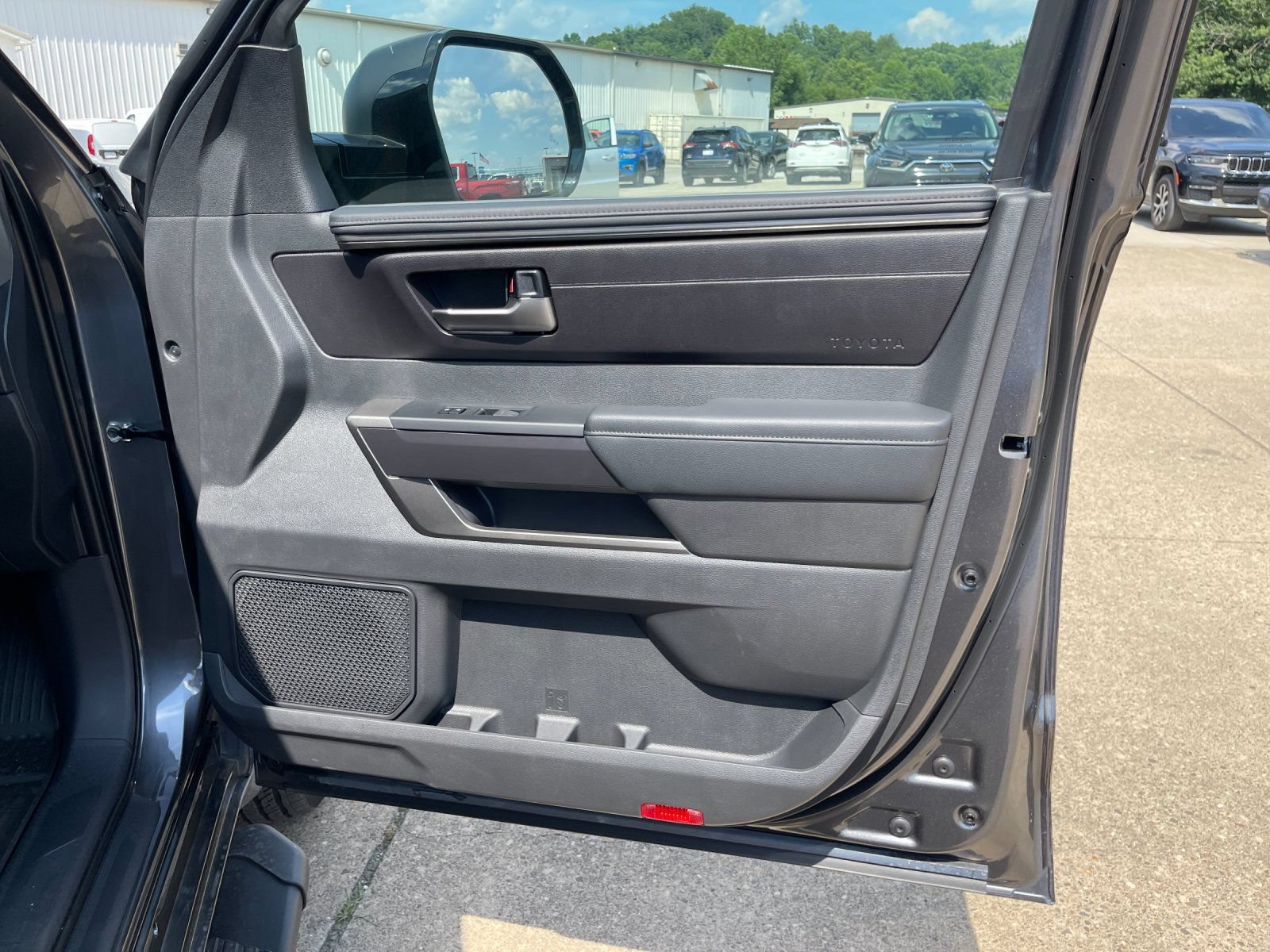 New 2026 Toyota Tundra SR5 AWD/4WD image 18