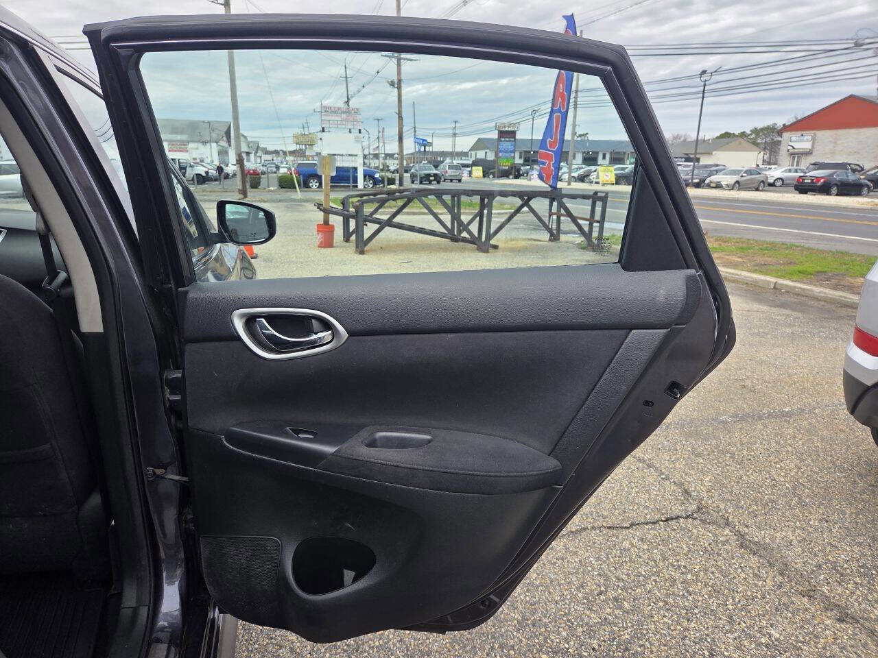 Used 2013 Nissan Sentra SR w/ Electronics Pkg image 13