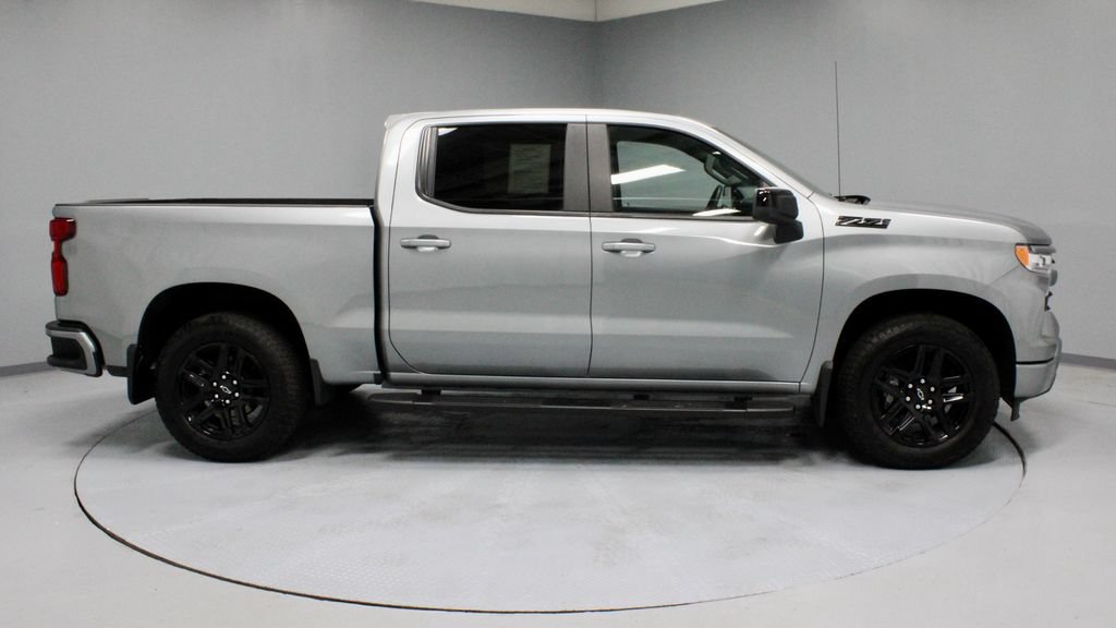 Used 2026 Chevrolet Silverado 1500 RST AWD/4WD image 11
