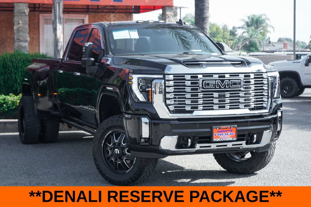 Used 2024 GMC Sierra 3500 Denali w/ Denali Reserve Package AWD/4WD image 2