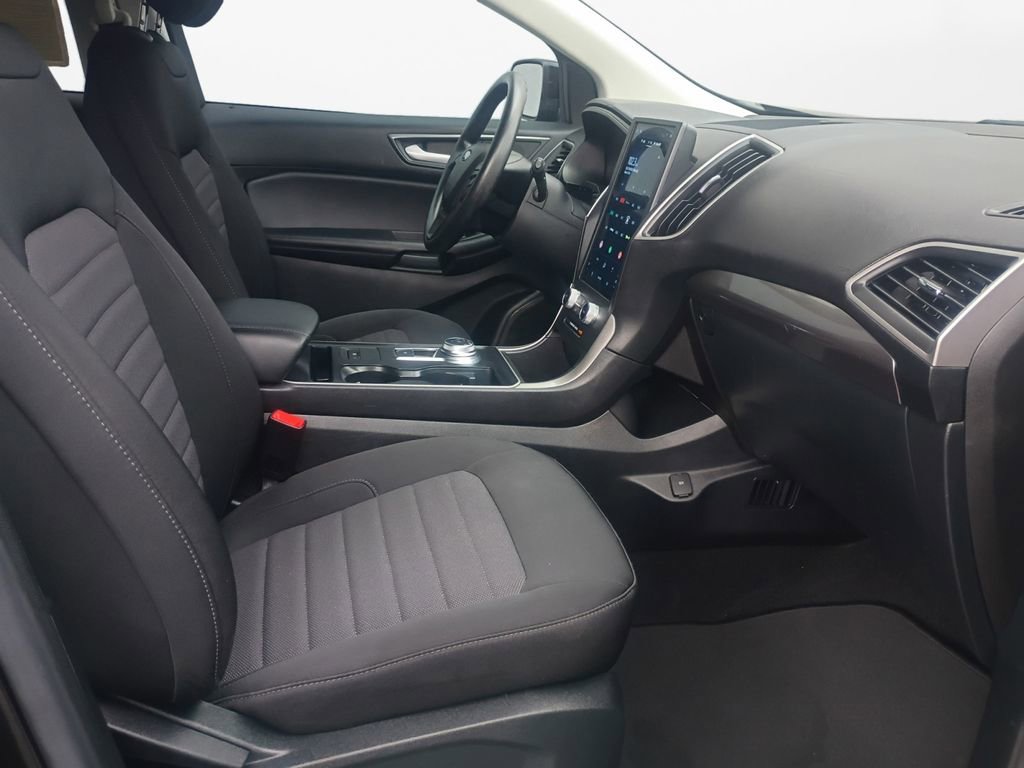 Used 2022 Ford Edge SE w/ Black Appearance Package image 24