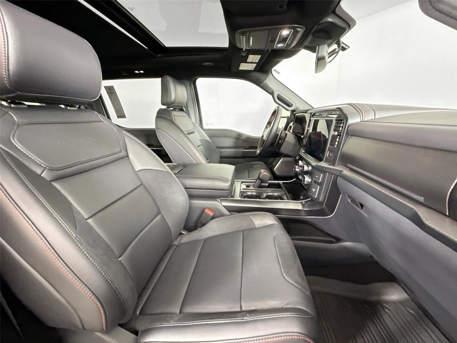 Used 2025 Ford F150 Raptor image 43