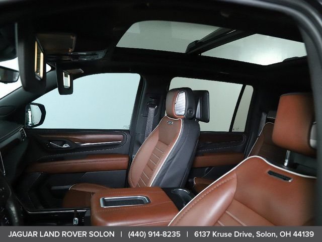 Used 2023 GMC Yukon XL Denali Ultimate AWD/4WD image 18