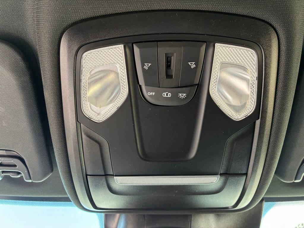 Used 2022 RAM 5500 Tradesman w/ Safety Group AWD/4WD image 22