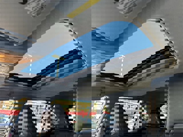 Used 2020 Toyota RAV4 XLE Premium image 25