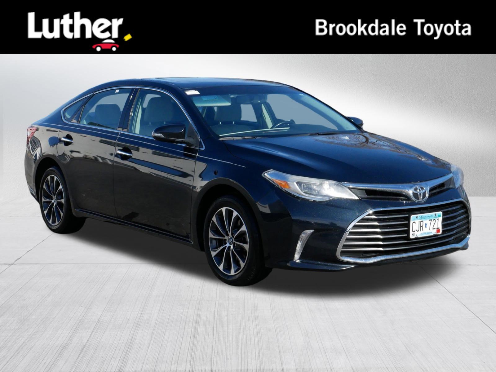 Used 2016 Toyota Avalon XLE Plus image 1