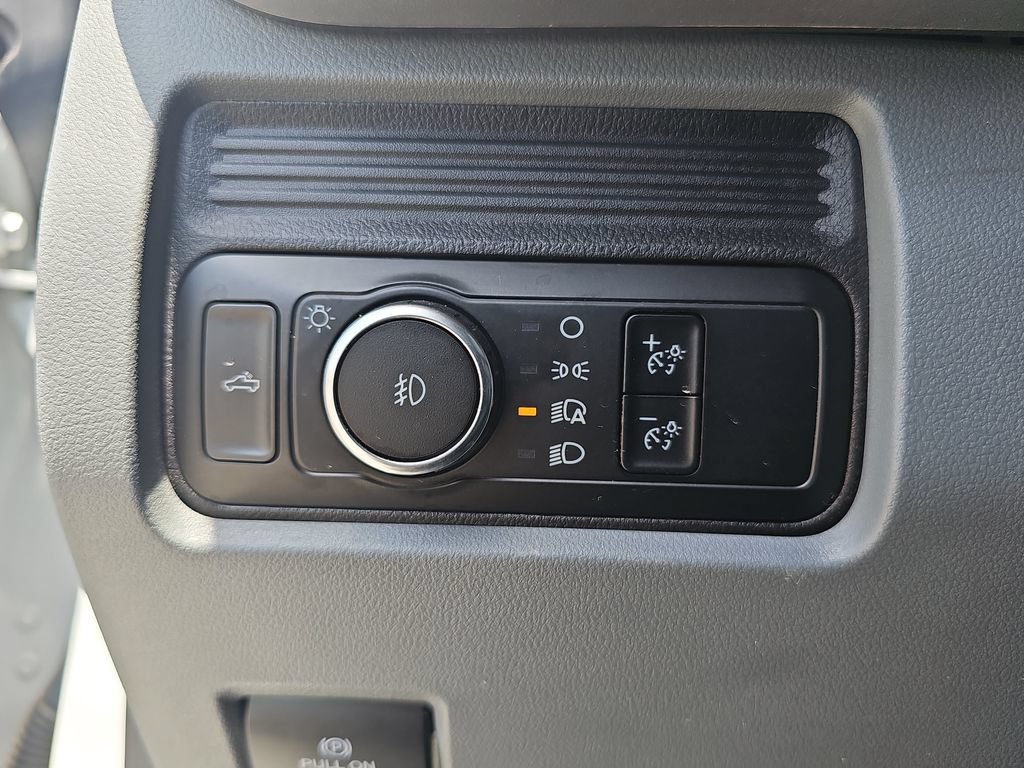 Used 2023 Ford F350 XL w/ 360-Degree Camera Package RWD image 24