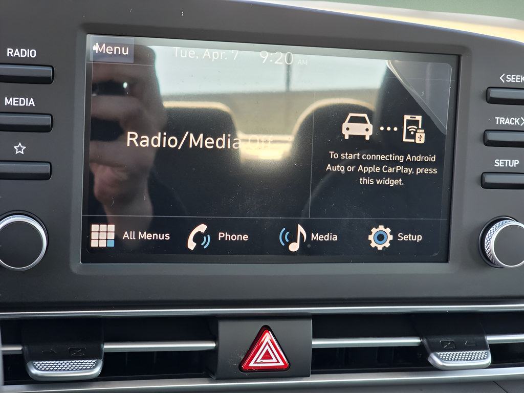 New 2026 Hyundai Elantra SE FWD image 19