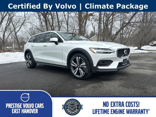 Certified 2025 Volvo V60 B5 Cross Country Plus image 1
