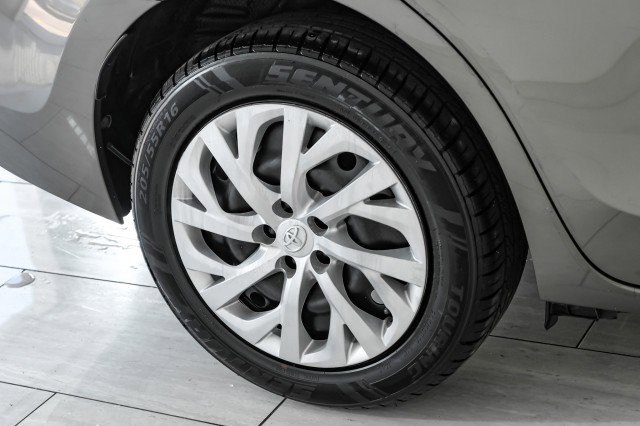 Used 2017 Toyota Corolla LE image 56