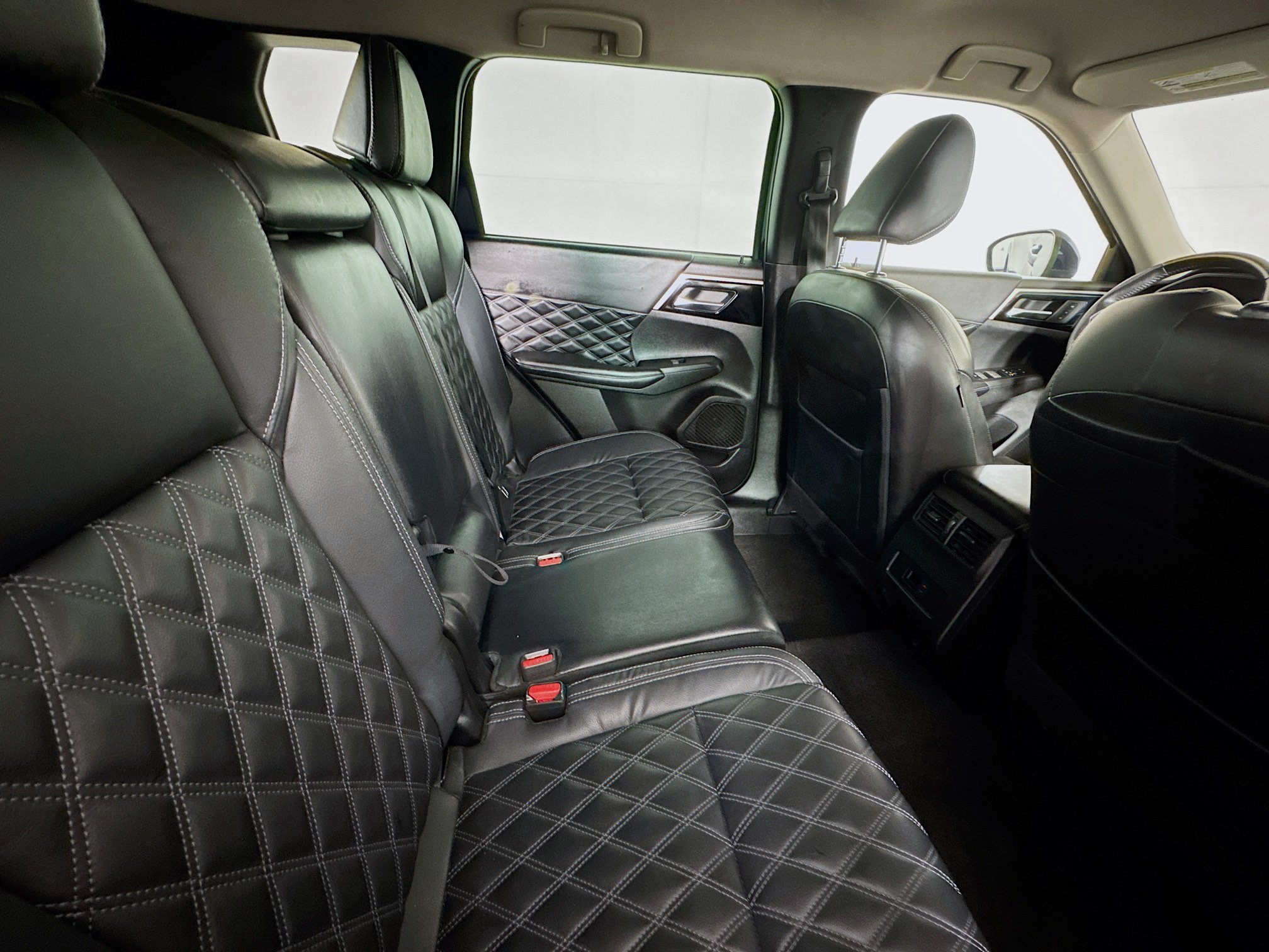 Used 2022 Mitsubishi Outlander SEL AWD/4WD image 25